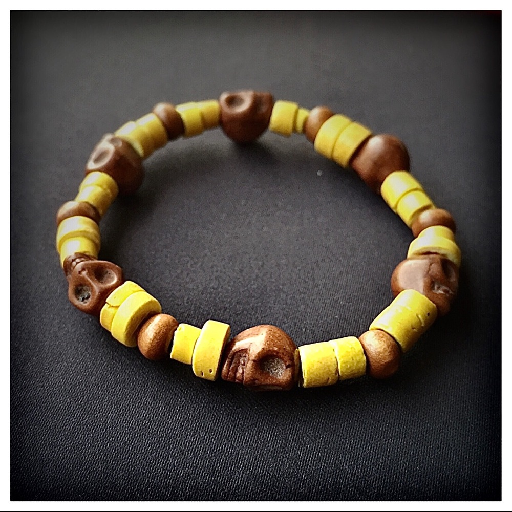 2/$15 NEW Skulls & Wood Beaded Bracelet